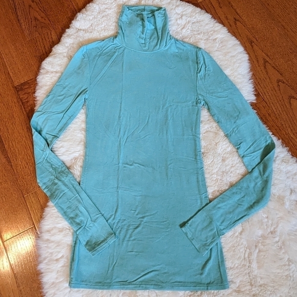 BCBGMAXAZRIA turtleneck top xs - Picture 1 of 6